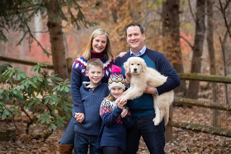 Herndon family portraits: Photos to celebrate a new golden retriever ...