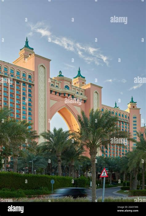 Atlantis Hotel, The Palm Jumeirah, Dubai, United Arab Emirates Stock ...