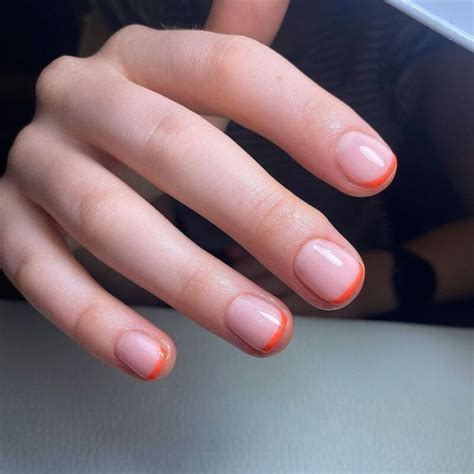 Micro French Manicure La Tendenza Minimalista Della Primavera 2022