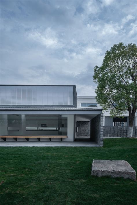 Shayang Rapeseed MuseumArchives and Site Renovation by LUO studio