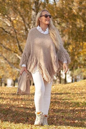 Sarah Poncho Med Frynser Alpacagarden