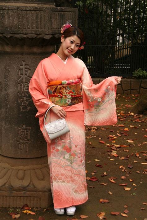 Kimono Model | Flickr - Photo Sharing! Traditional Kimono, Traditional ...