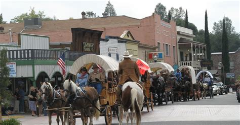 Mary's Ramblin's: OLD WEST WAGON TRAIN