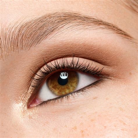 Buy Essence The Nude Eye Set Online