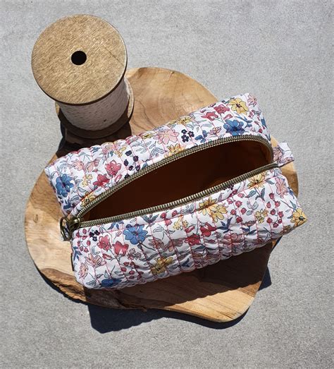 Trousse Matelass E Fleurs Liberty Etsy