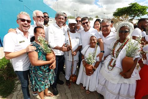 Jer Nimo Rodrigues E Bruno Monteiro Participam Da Lavagem De Santa In S