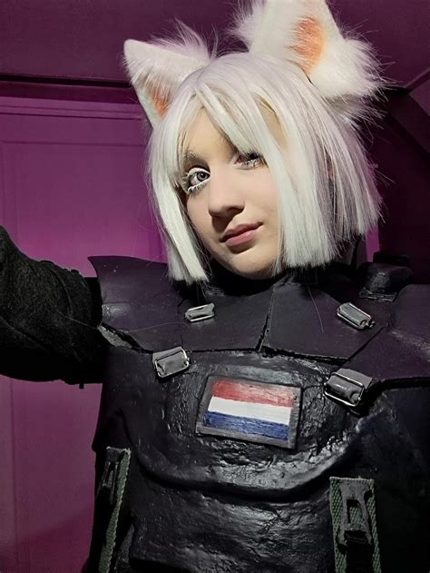 Updated my iana cosplay a bit :) : r/Rainbow6