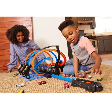 HOT WHEELS ZESTAW TORÓW PĘTLE GROZY AUTKO 4 Tory samochodowe Pojazdy Zabawki id