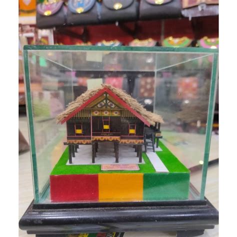 Jual Miniatur Rumah Adat Aceh Pigura Rumoh Adat Aceh Indonesia Shopee