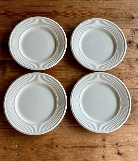 Vintage Wedgwood Edme Dinner Plates Etruria Barlaston Cream