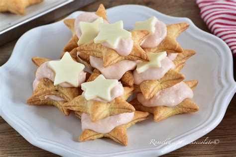 Stelle Natalizie Antipasto Al Salmone Ricetta Con Pasta Sfoglia E Mousse