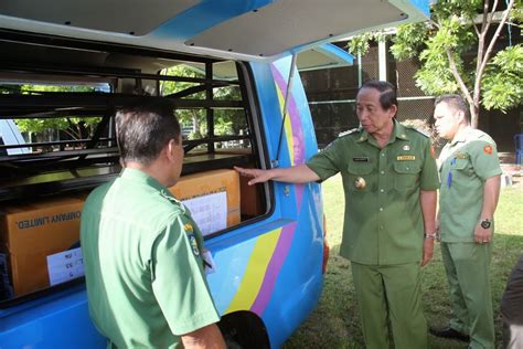 Humas Kota Bitung Sondakh Serahkan Bantuan 4 Unit Kendaraan Operasional