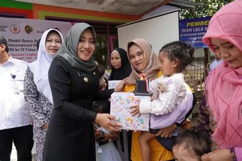 Hari Bakti Dan Hut Ibi Ke Beri Pelayanan Kb Dan Imunisasi Serentak