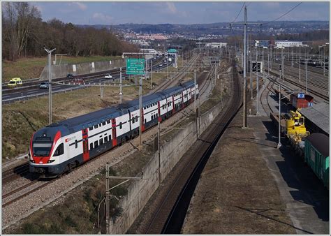 Der SBB RABe 511 101 als RE 2624 Romont Genève bei der Lonay ...