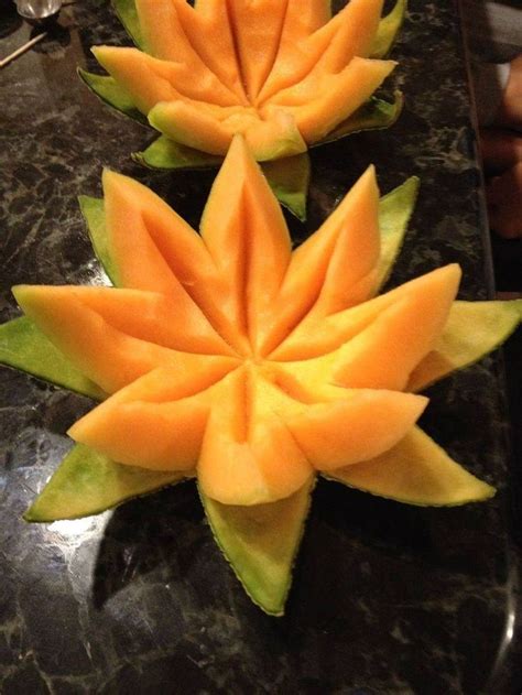 Sculpture Sur Fruit Se Faire Des Fleurs De Lotus En Melon L Art Du