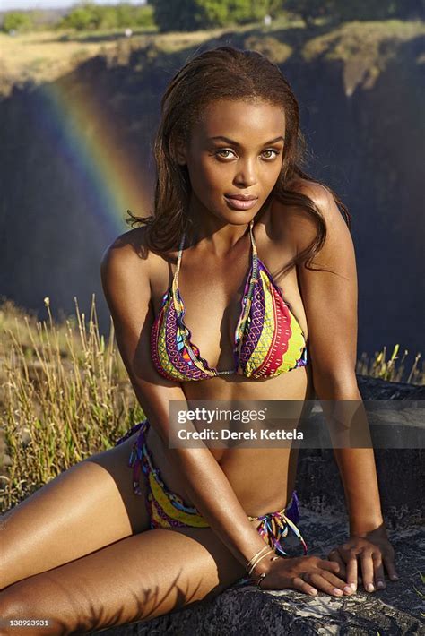 10 Hot Sexy Kirby Griffin Bikini Pics