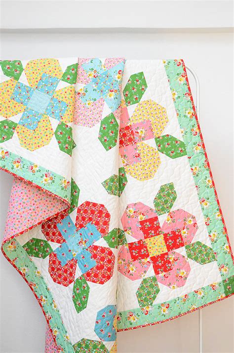 How To Make Flower Quilt Block At Dwayne Murphy Blog