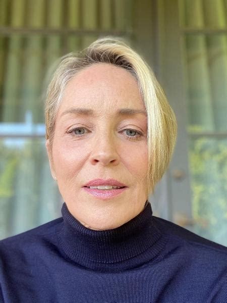 Sharon Stone Denunciada E Banida Em Aplicativo De Namoro