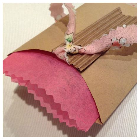 como hacer sobres regalo - how to do gift envelopes - Paperblog