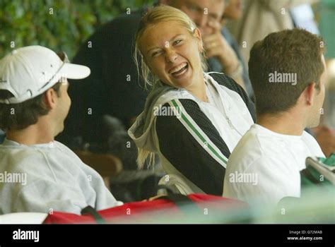 Maria Sharapova Wimbledon 2004 Stock Photo - Alamy