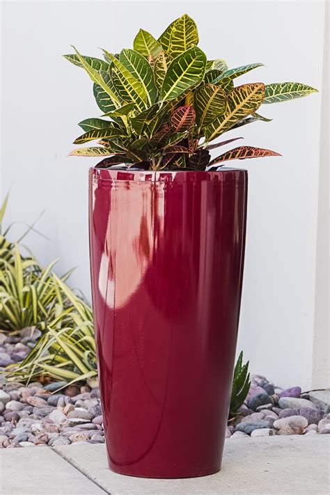 Nested Plastic Self Watering Round Planter Pot Pl3585rd Xbrand Your Home And Garden Source