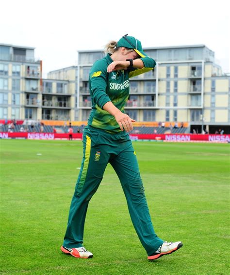 Dane Van Niekerk Leaves The Field Teary Eyed Espncricinfo