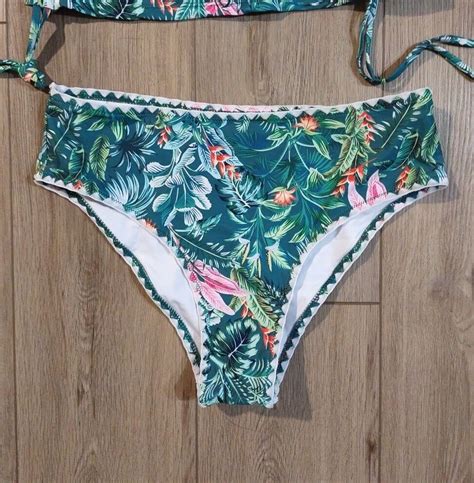 Beachsissi Womens Green Floral Swimsuit Bikini 2 Piece Set Size L EBay