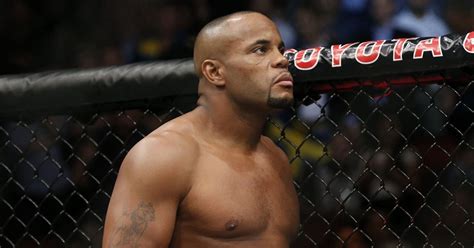 SPORTS • MMA: Daniel Cormier announces retirement from UFC • Khusoko ...