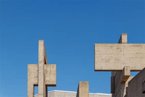 415 Brutalist Sculpture Royalty-Free Images, Stock Photos & Pictures ...