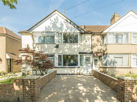 2 Bed Terraced House For Sale In Hounslow Road Hanworth Feltham Tw13