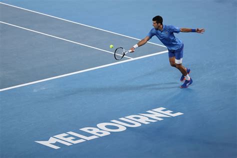 Novak Djokovic Recibió Una Calurosa Bienvenida Y Ganó En La Primera Ronda Del Abierto De Australia