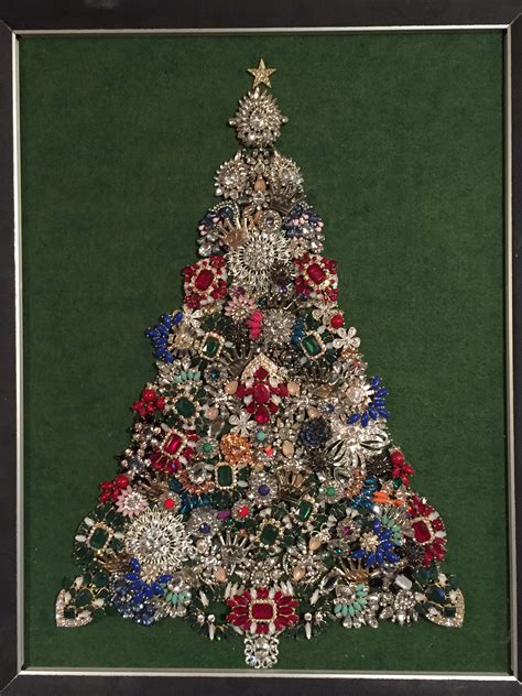 Christmas Tree Made Out Of Costume Jewelry at Gary Delariva blog