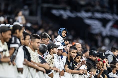 Chapéu à vista Bahia surge do nada e apresenta proposta para tirar