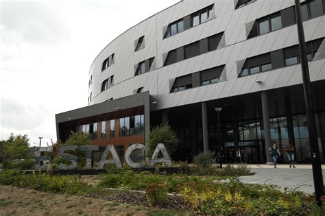 Montigny Le Bretonneux Les Ambitieux Projets De LEstaca La Gazette