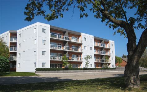 Gimli Shores Condominiums - Nejmark Architect