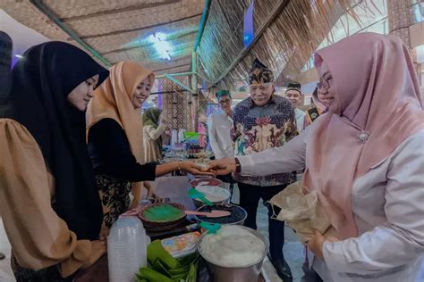 Pasar Djadoel Grissee Sajikan Makanan Tradisional Jadul Khas Gresik