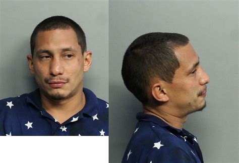 Palacios Roberto 04112021 Miami Dade County Mugshots Zone