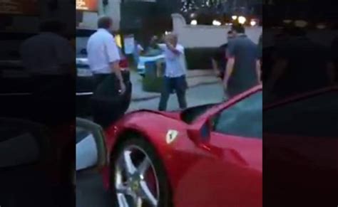 Video Tuca Ferretti Enloquece Cuando Le Chocan Su Lujoso Ferrari