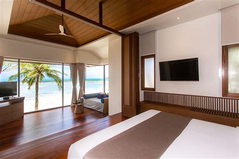 Grand Royal Suite Beachfront - Overlooking the stunning white sand and ...