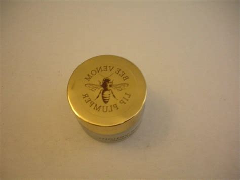 Bee Venom Lip Plumper New Zealand by Koru