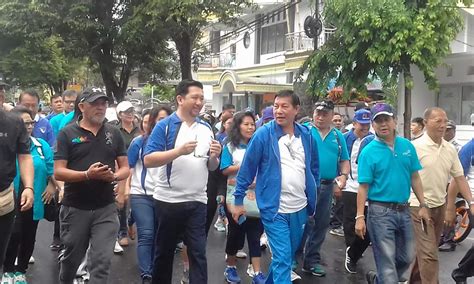 Jalan Sehat Bersama Buka Rangkaian Hut Ke Kota Manado Manado Terkini