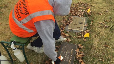 Honoring veterans by cleaning grave markers | KTUL