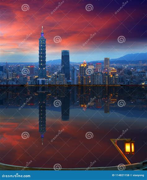 Taipei Skyline Night, Taiwan Stock Photo - Image of perfect, office ...