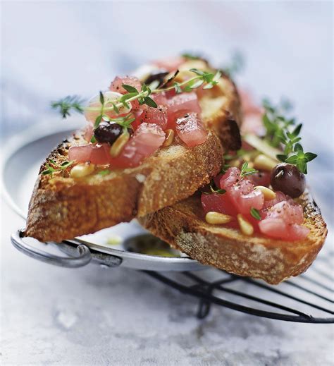 Recette Bruschetta De Thon Aux Olives Et Aux Pignons Marie Claire