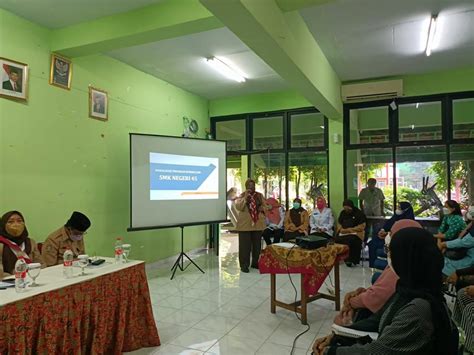 Kegiatan Sosialisasi Kegiatan Kepada Orang Tua Siswa