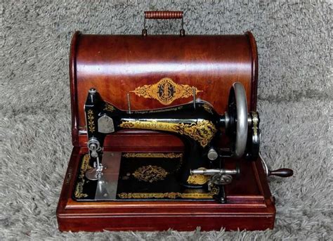 Singer 28 Sewing Machine With Wooden Case 1910 Iron Catawiki