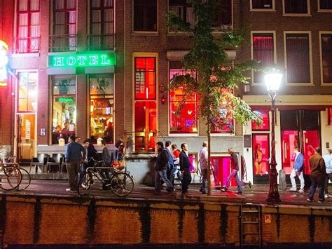 Red Light District Un Quartier à Visiter Absolument En 2025