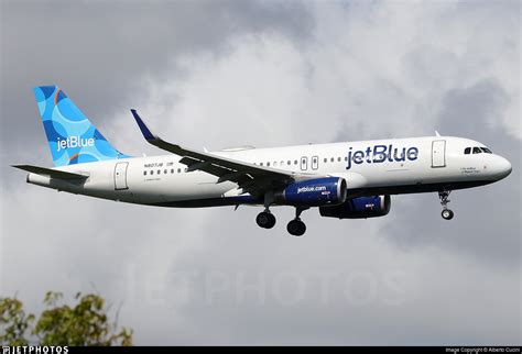 N807JB Airbus A320 232 JetBlue Airways Alberto Cucini JetPhotos