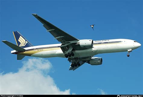 V Svo Singapore Airlines Boeing Er Photo By Frikkie Id