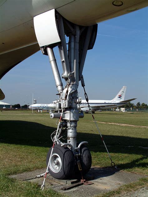 Concorde Sst Detailed Pictures 02 Landing Gear